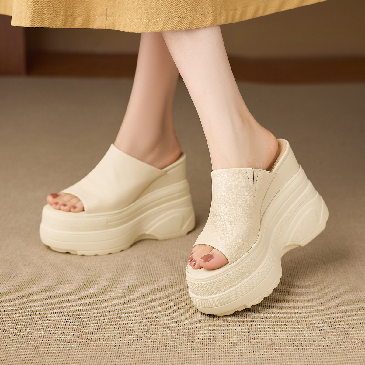 Dép sandal nữ đế xuồng cao gót 13cm da cừu mềm nhẹ — màu đen, Màu trắng ngà