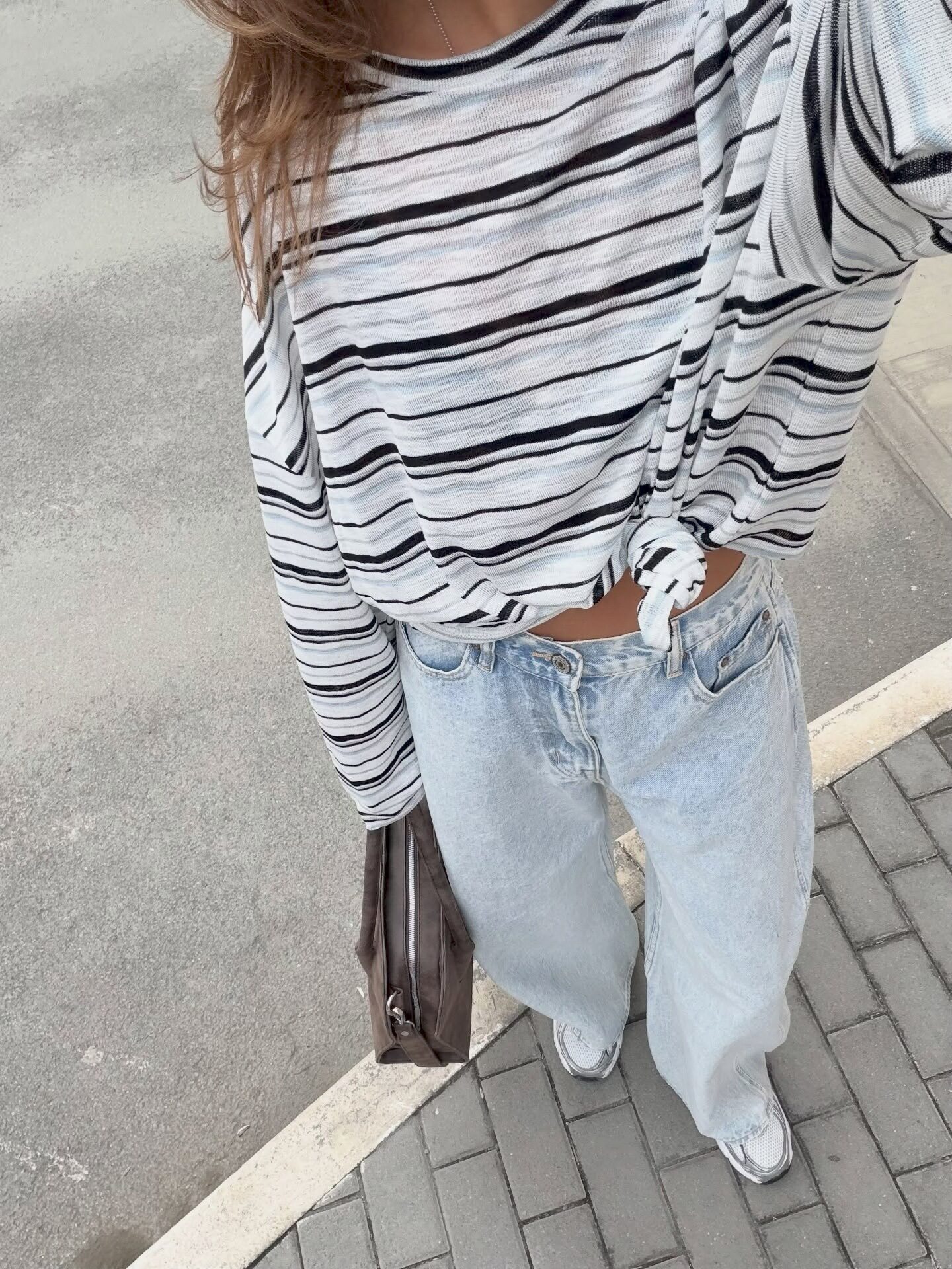 Striped Loose Fit Long Sleeve T Shirt for Women Stylish Knot Design Casual Everyday Wear Wholesale Available
