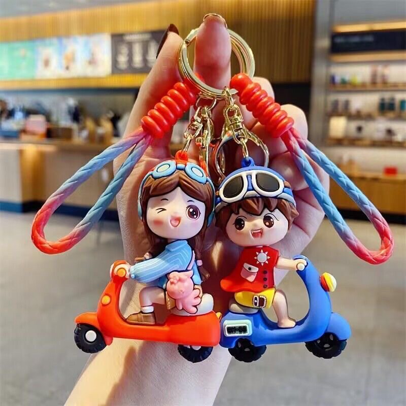 Keychain New Creative Electric Car Women Cute Couple Key Chain Pendant Car School Bag Hanging Cartoon Small Gift