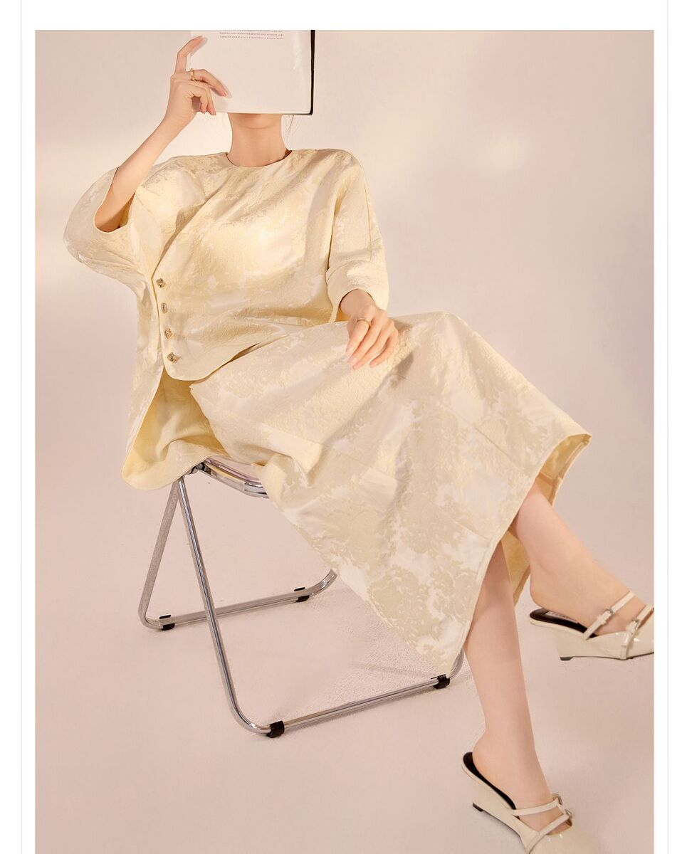 Bộ áo và chân váy nữ dài tay dáng rộng họa tiết hoa thêu — Váy Jacquard (giao hàng trong 7 ngày), Váy Jacquard (giao hàng trong ngày), Áo Jacquard (giao hàng trong ngày), Áo thun Jacquard (giao hàng trong 7 ngày)