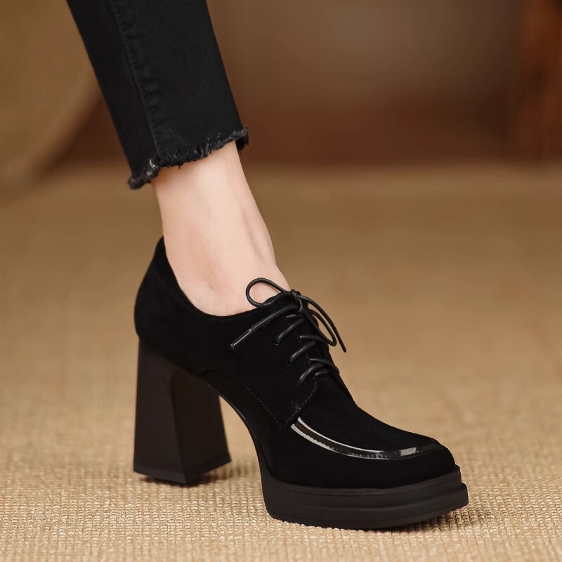 Giày cao gót nữ gót vuông 8.5cm mũi vuông da lì buộc dây — Màu đen