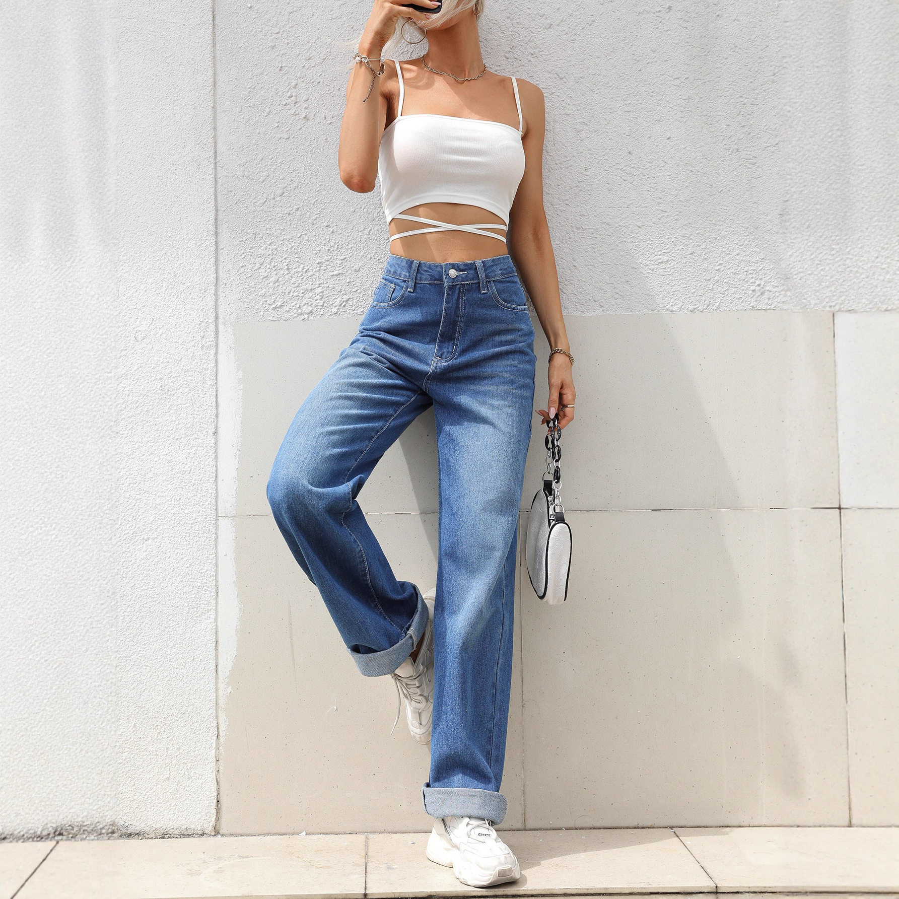 Casual Straight Leg Denim Jeans Versatile Comfortable Stylish Everyday Wear Wholesale Available