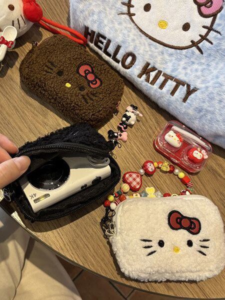 New Lamb Wool Embroidered Kitty Bag Ccd Cosmetics Bag Coin Purse Cosmetic Bag Cute Aunt Towel Bag