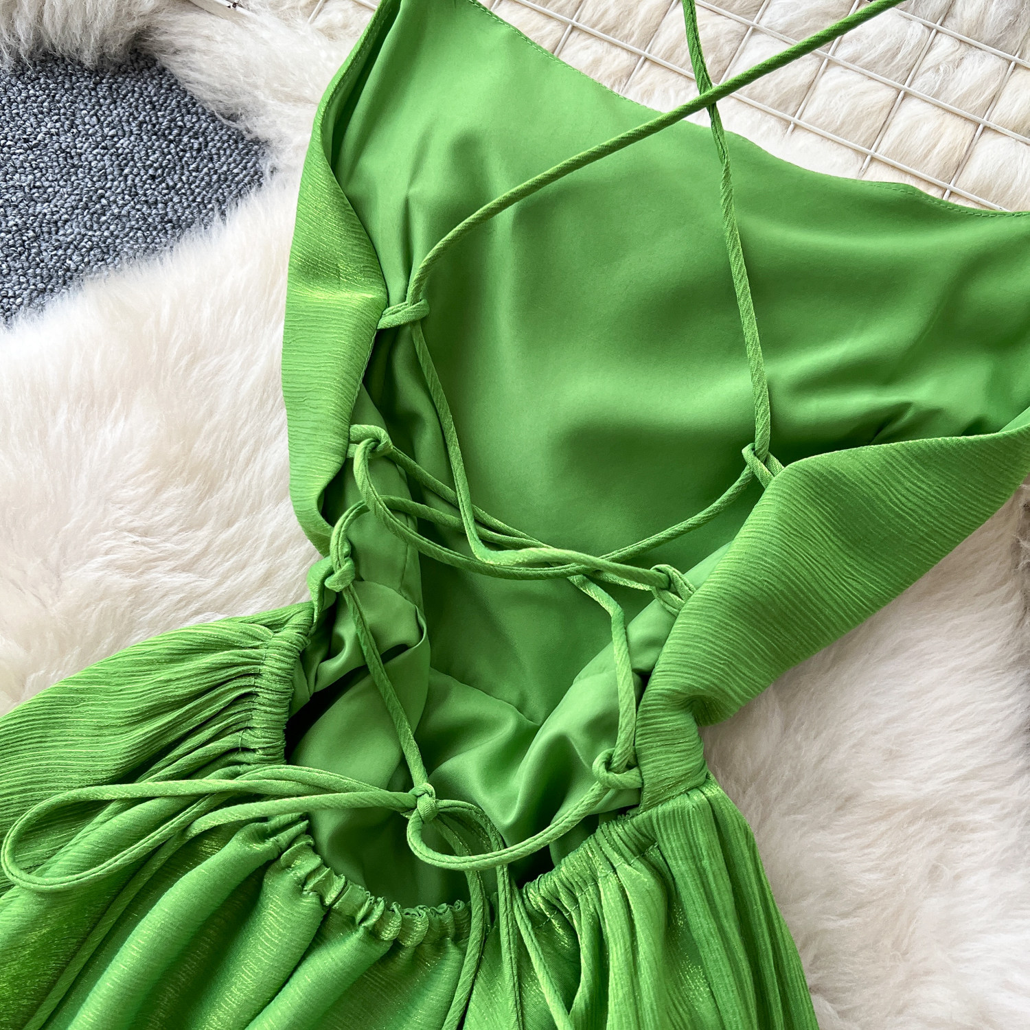 Green Backless Maxi Dress for Women Summer Design Waist Defining Flowy Skirt Perfect for Vacations Wholesale