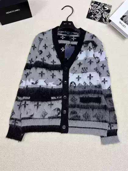 L Brand's New Autumn and Winter Mohair Knit Cardigan with Loose V-Neck Design, Classic Color-Blocking Jacquard Logo, Unisex Style
