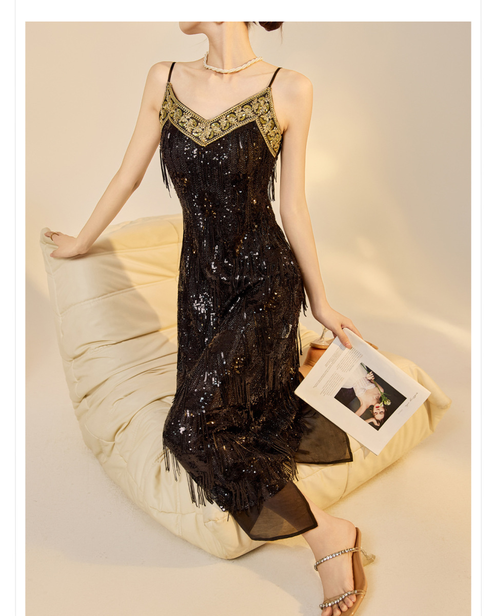 Đầm dây hai quai dài thêu hoa đính cườm tua rua phối lưới — Đen đá obsidian, Hạt hạnh nhân