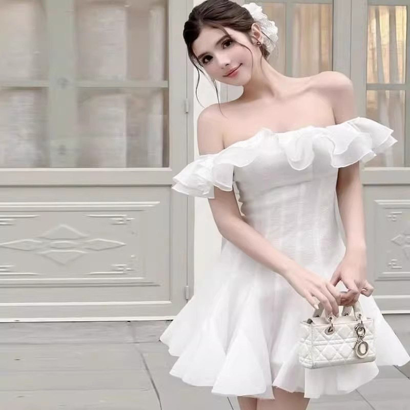 Đầm maxi nữ thắt eo tay bồng cổ yếm họa tiết 3D — Trắng, Đen