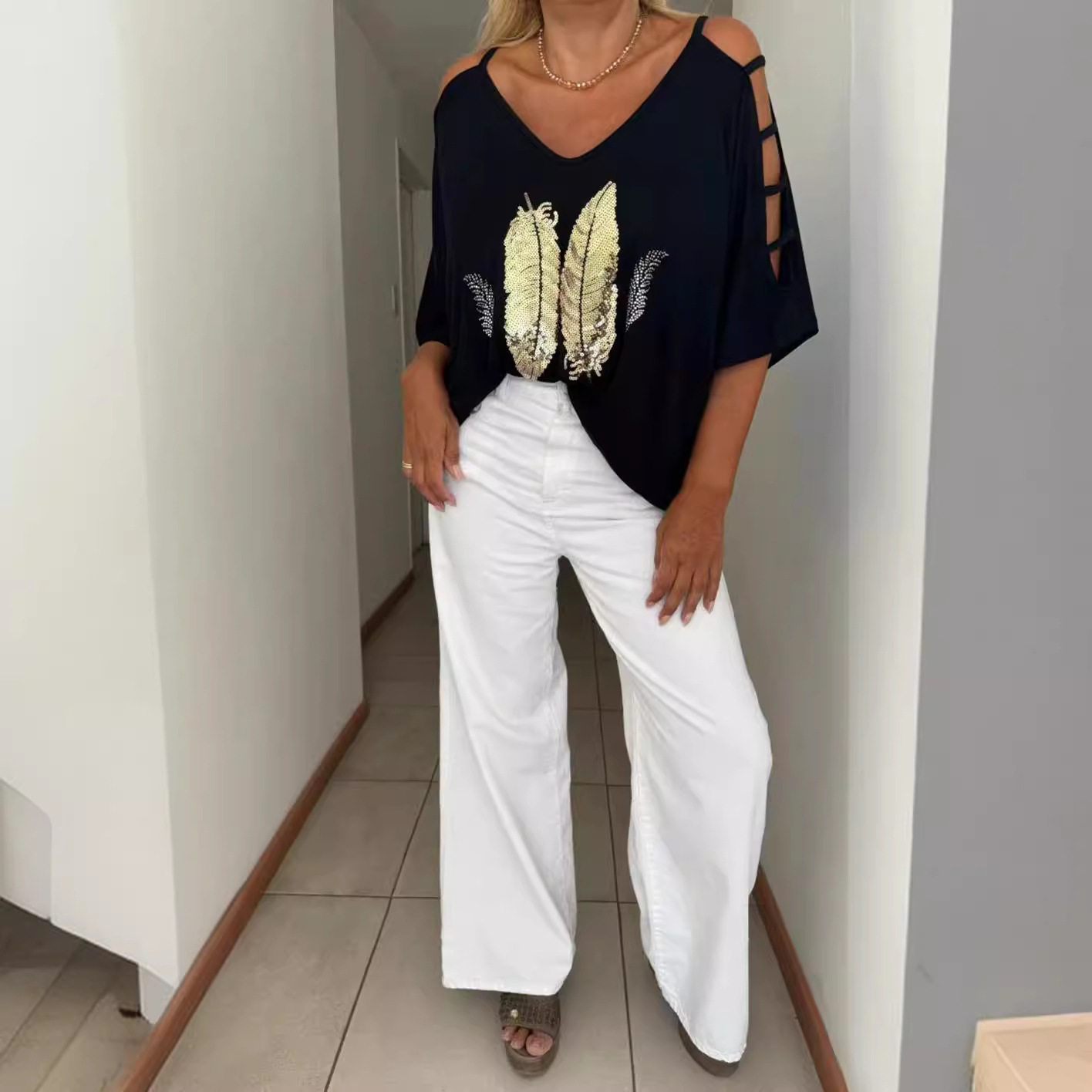 Summer Womens Fashion Top Floral Print Off Shoulder V Neck Short Sleeve Casual Wear Wholesale Available