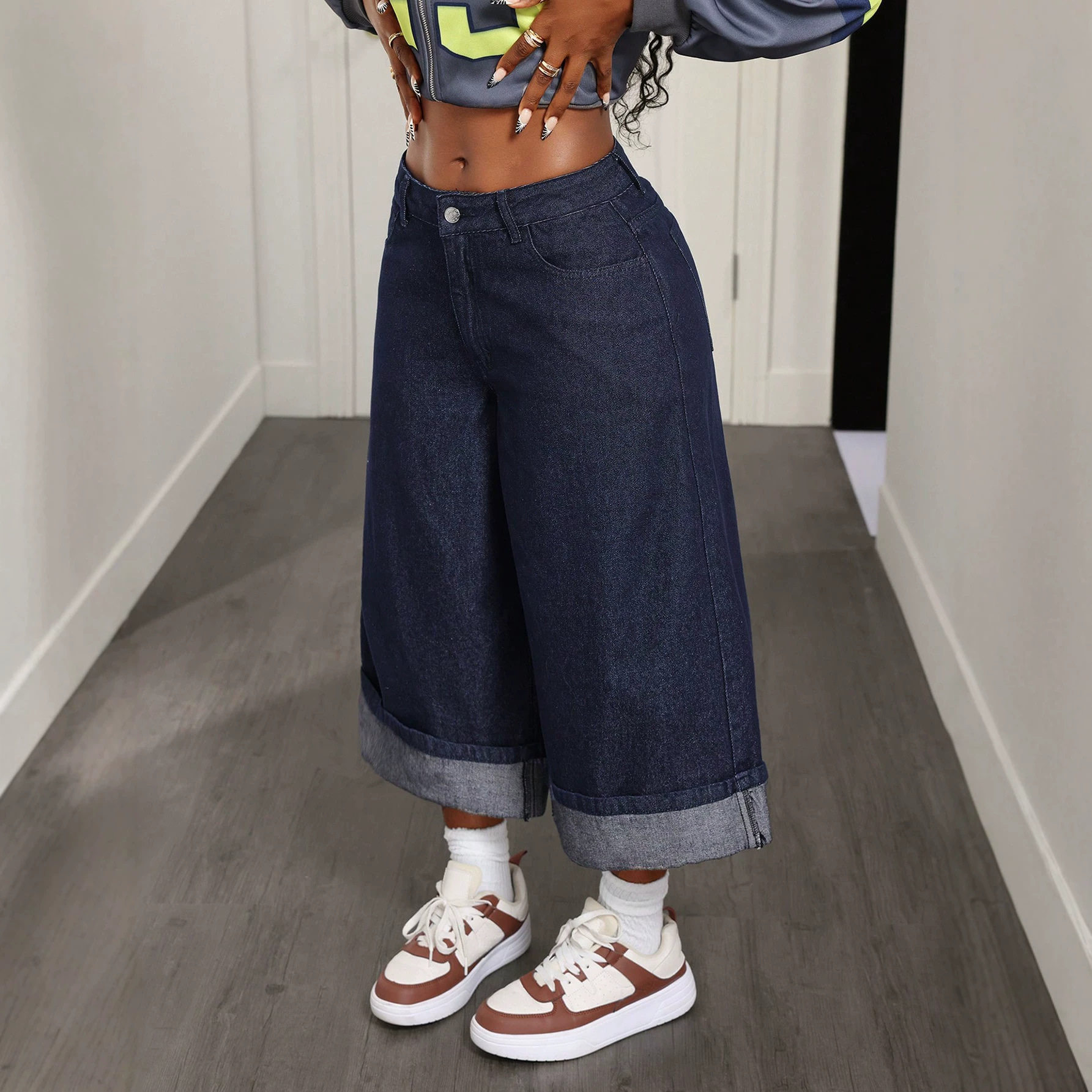 Loose Fit Womens Denim Pants Casual Style Versatile Design Comfortable Fabric Perfect for Everyday Wear Wholesale