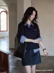 Mui M is a high-end early spring Polo shirt with long sleeves bottoming T-shirt for couples loose stacked jacket with long sleeves for men and women
