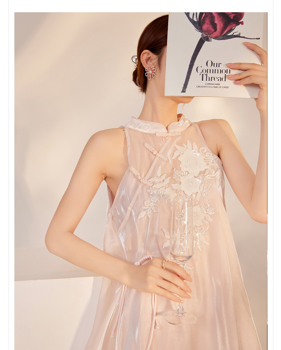 Đầm dài cổ đứng thêu hoa nhẹ nhàng thanh lịch M5114 — Bột tuyết Sakura (Giao hàng ngay hôm nay), Bột Yingxue (giao hàng 7 ngày)