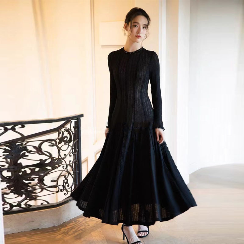 Đầm maxi nữ thắt eo cổ tròn không tay dáng suông — Trắng (không tay), Đen (không tay), Trắng (tay dài), Đen (tay dài) chi tiết 10