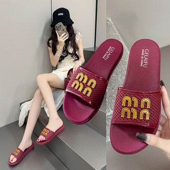 2025 French Style Home and Outdoor Non-Slip Slippers Summer New Style Flip-Flops Fashionable Beach Flat Beach Shoes Soft Sole