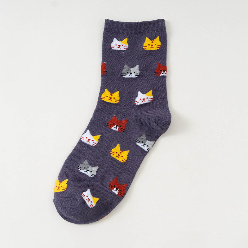 春秋新款卡通直板狗中筒袜棉质袜子女 诸暨厂家批发