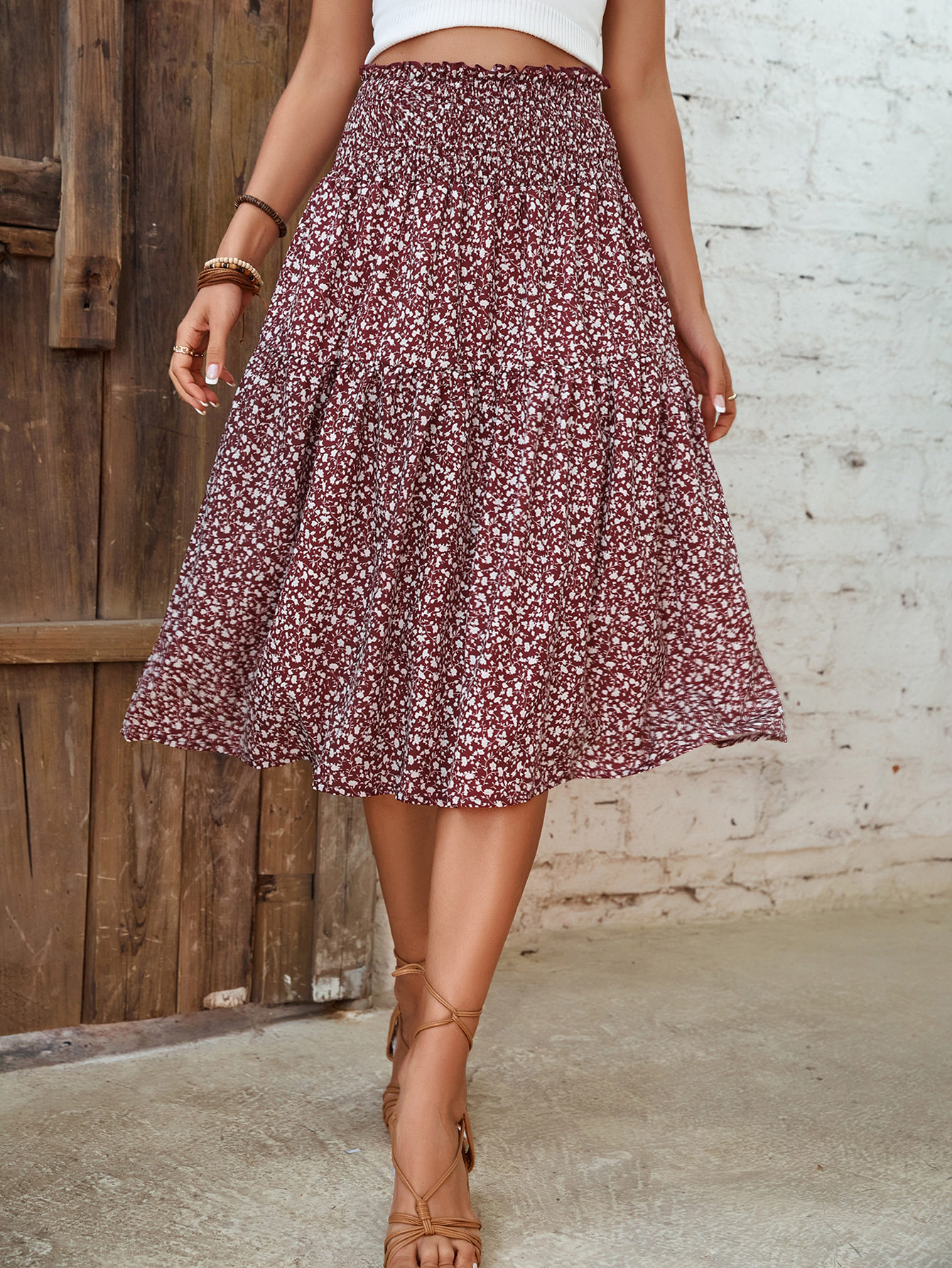 Floral Print Midi Skirt Summer Fashion Lightweight Fabric Stylish Design Perfect for Casual Outings Wholesale