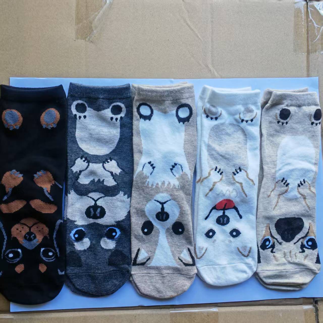 春秋新款卡通直板狗中筒袜棉质袜子女 诸暨厂家批发
