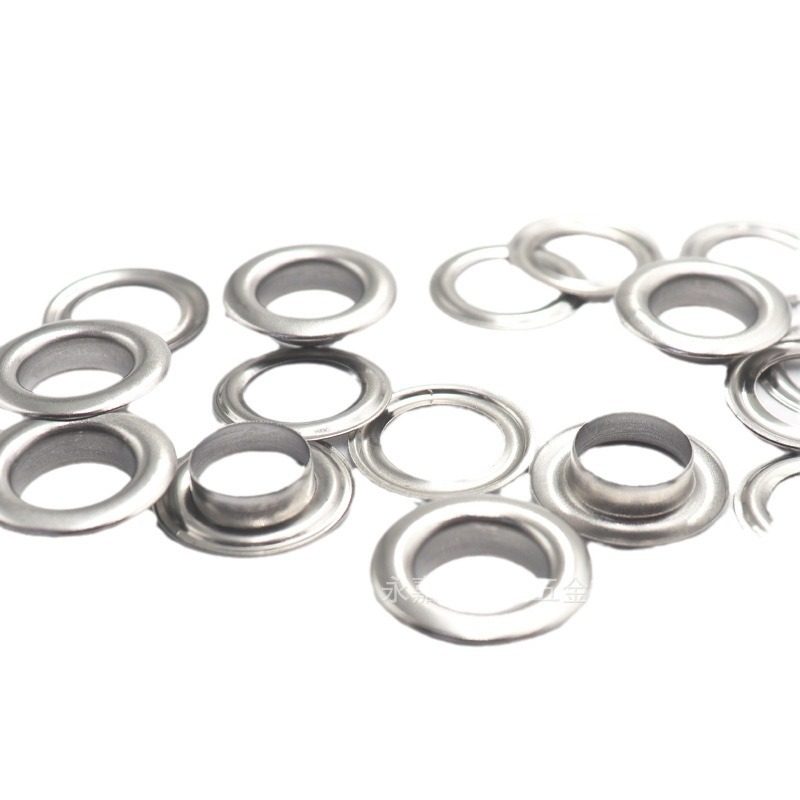 Manufacturers supply metal stainless steel in stock air hole open circle eyelet buckle ring buckle clothing accessories metal button