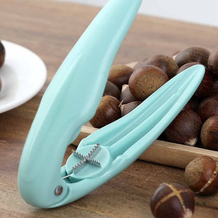 Chestnut Opener Multifunctional Sugar-Roasted Chestnut Cross Serrated Knife Universal Size Walnut Hazelnut Nut Shell Opener Clip
