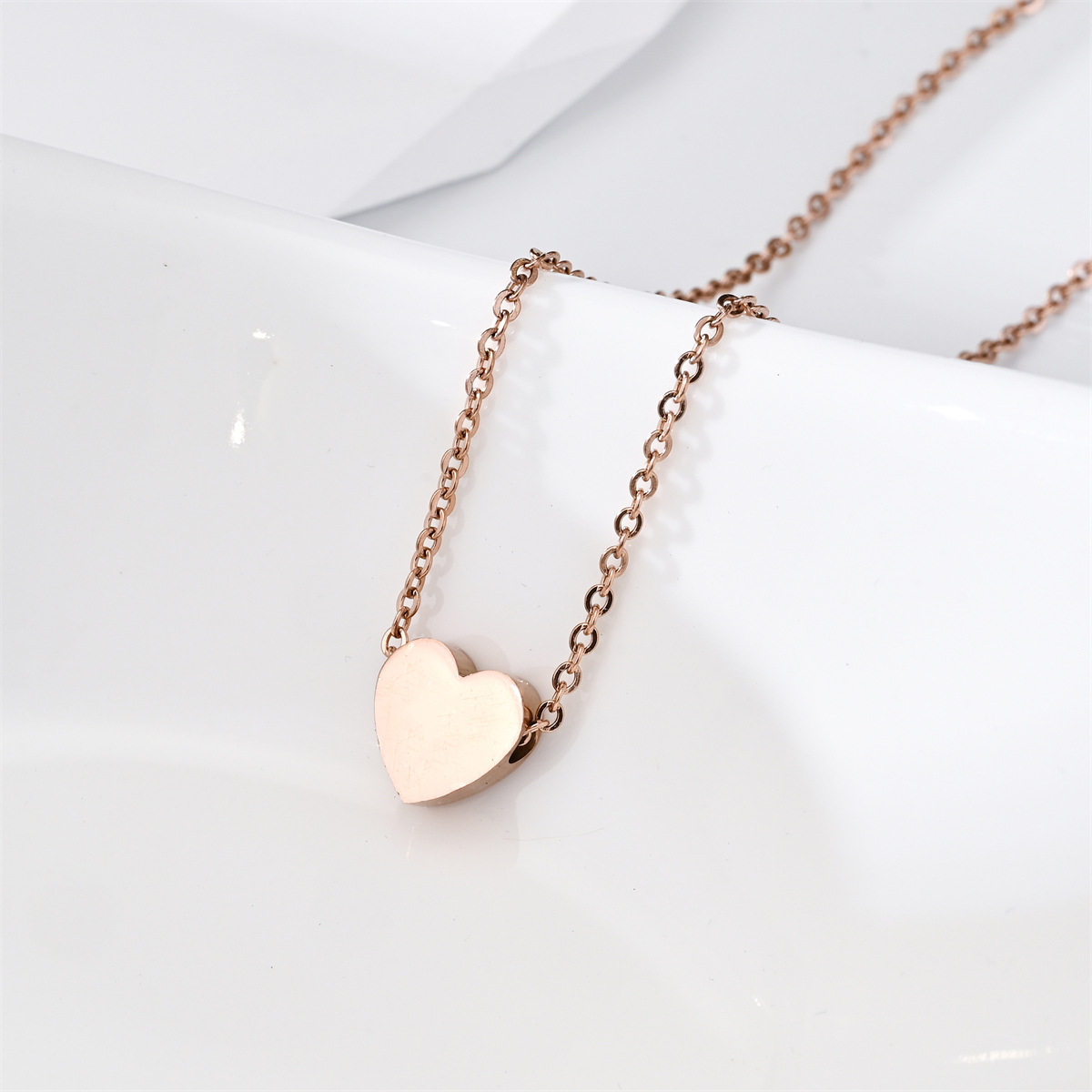 Cross-border Hot Selling Personality Fashion Couple Girlfriend Gift Necklace Mirror Stainless Steel Peach Heart Love Exquisite Pendant