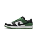 Black green toes
