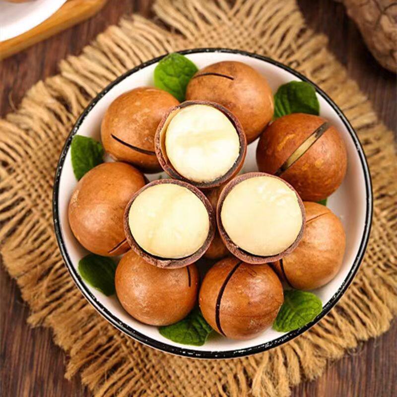 Creamy Hawaiian fruit thin skin large particles a generation of wholesale hand peeled walnut fruit milk fragrance Hawaiian fruit