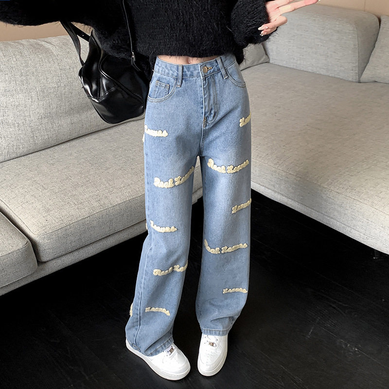 Embroidered Straight Leg Jeans for Women Sweet and Cute Design Loose Fit Floor Length Spring and Autumn Fashion