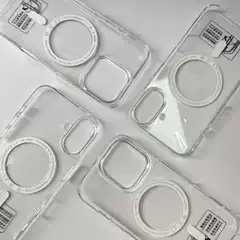 Transparent Magnetic Animation Official Website 15Pro Mobile Phone Case Suitable for 16Pro Camera Button Protective Case 14Promax Case