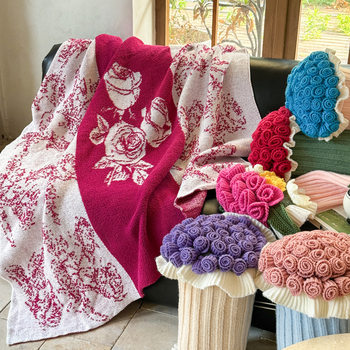 2025 New Style Small Fresh Detachable Rose Bouquet Knitted Blanket Blanket