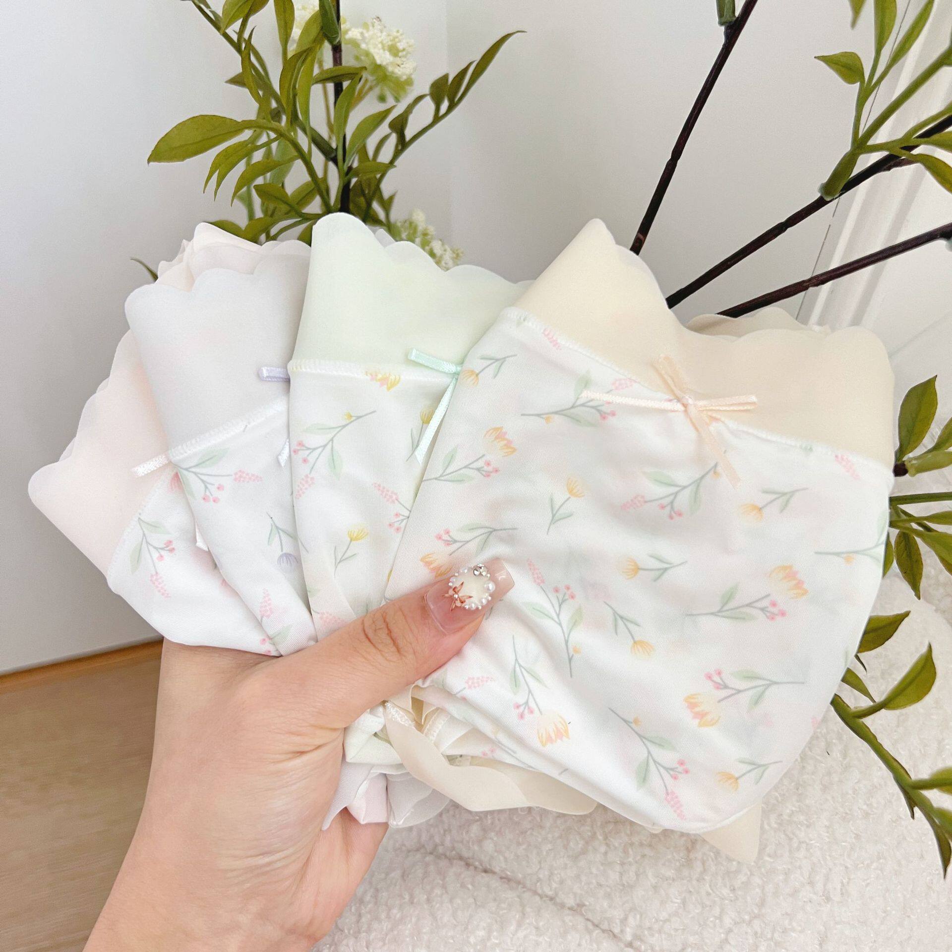 2699 large size ice silk panties for women, silky smooth and...