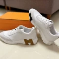 White-black apricot h