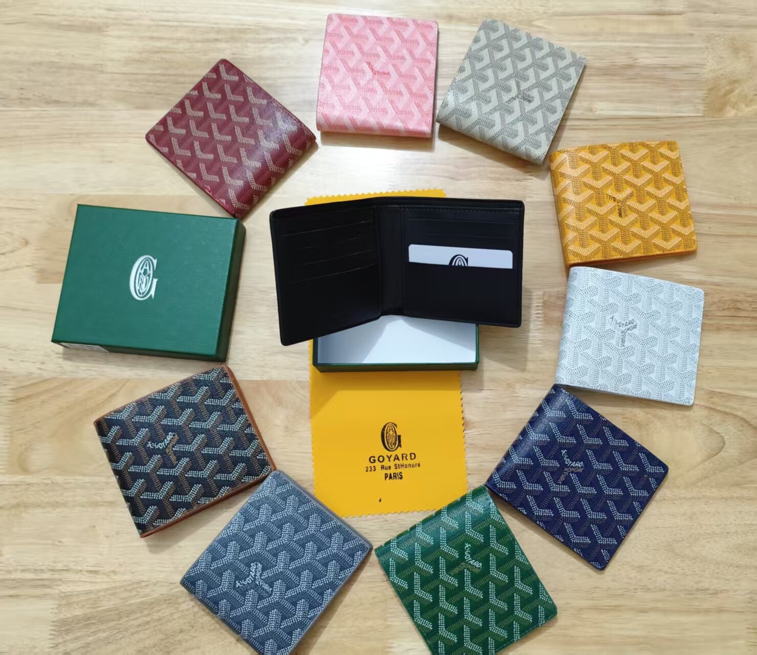 Cross-Border Goya 2025 Versatile Folding Wallet Short Printed Wallet Ultra-Thin Folding Multi-Card Slot Wallet Dog Tooth Bag