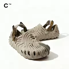 Cross Fingerprint Hole Shoes Fashion Outdoor Beach Sandals Fishing Sandals Non-Slip Breathable Coconut Shoes Sandals