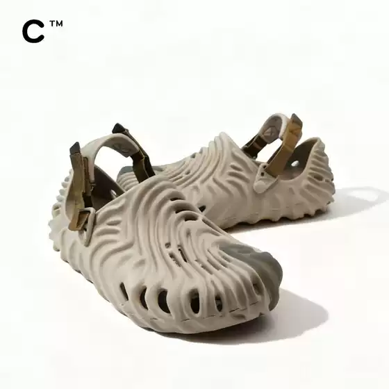 Cross Fingerprint Hole Shoes Fashion Outdoor Beach Sandals Fishing Sandals Non-Slip Breathable Coconut Shoes Sandals