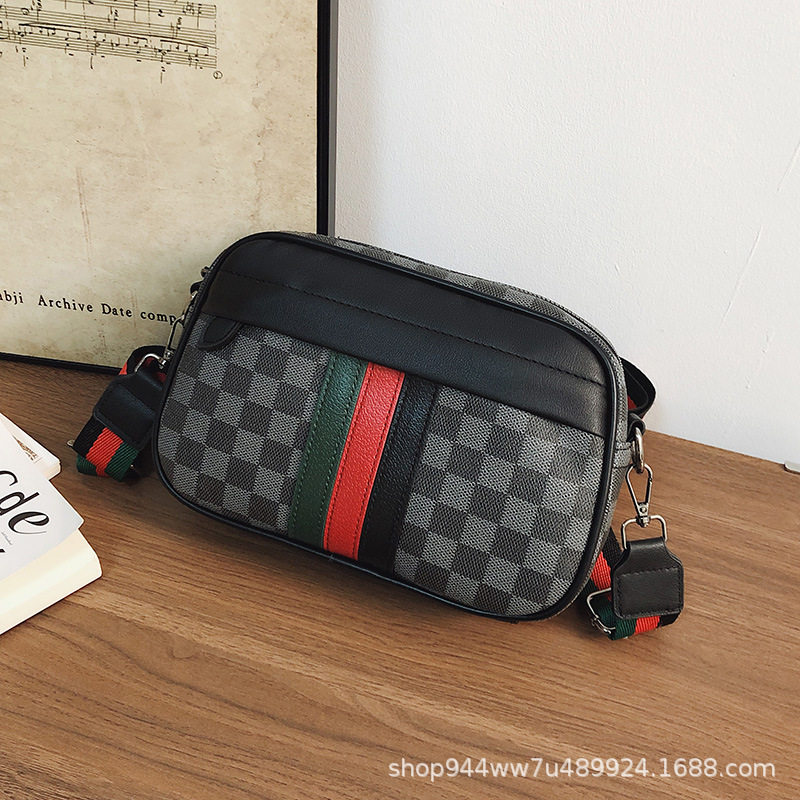 黒のチェック柄