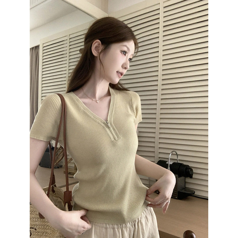 法式优雅米白色v领拉链针织短袖T恤女夏季新款超好看修身显瘦上衣