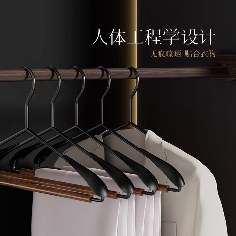 Iron and Beech Wood Thickened Clothes Hanger, Wide Shoulder, Non-Slip, Traceless, for Clothing Store or Home Use, Vintage Style