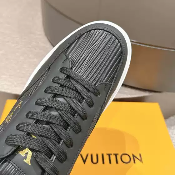 European Spring and Autumn Thick-Soled Lightweight Wear-Resistant Comfortable Sports Casual Shoes Korean Fashion Versatile White Shoes Men's Shoes