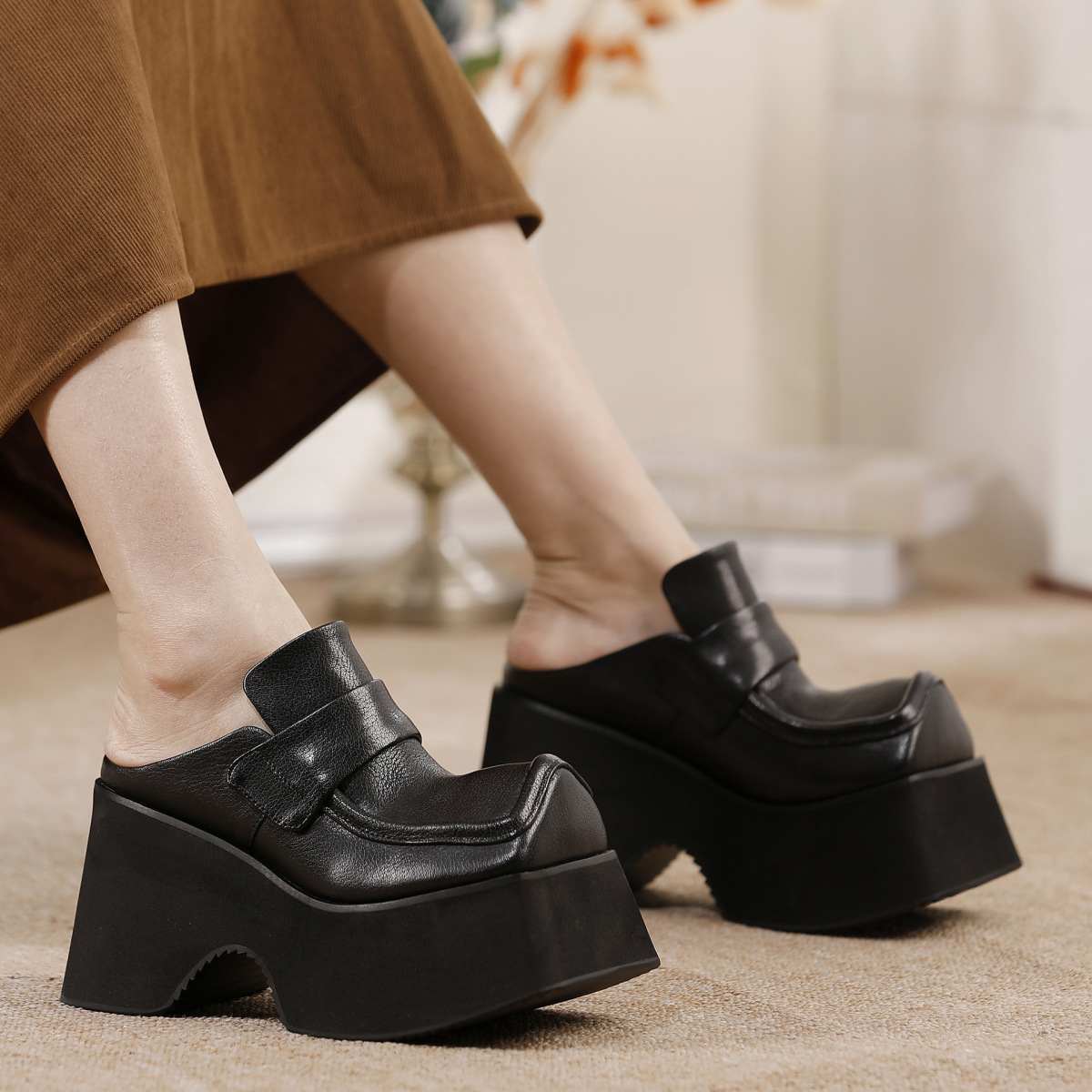 Giày sục nữ da bò thật đế dày gót cao phong cách cổ điển — màu đen, Màu nâu