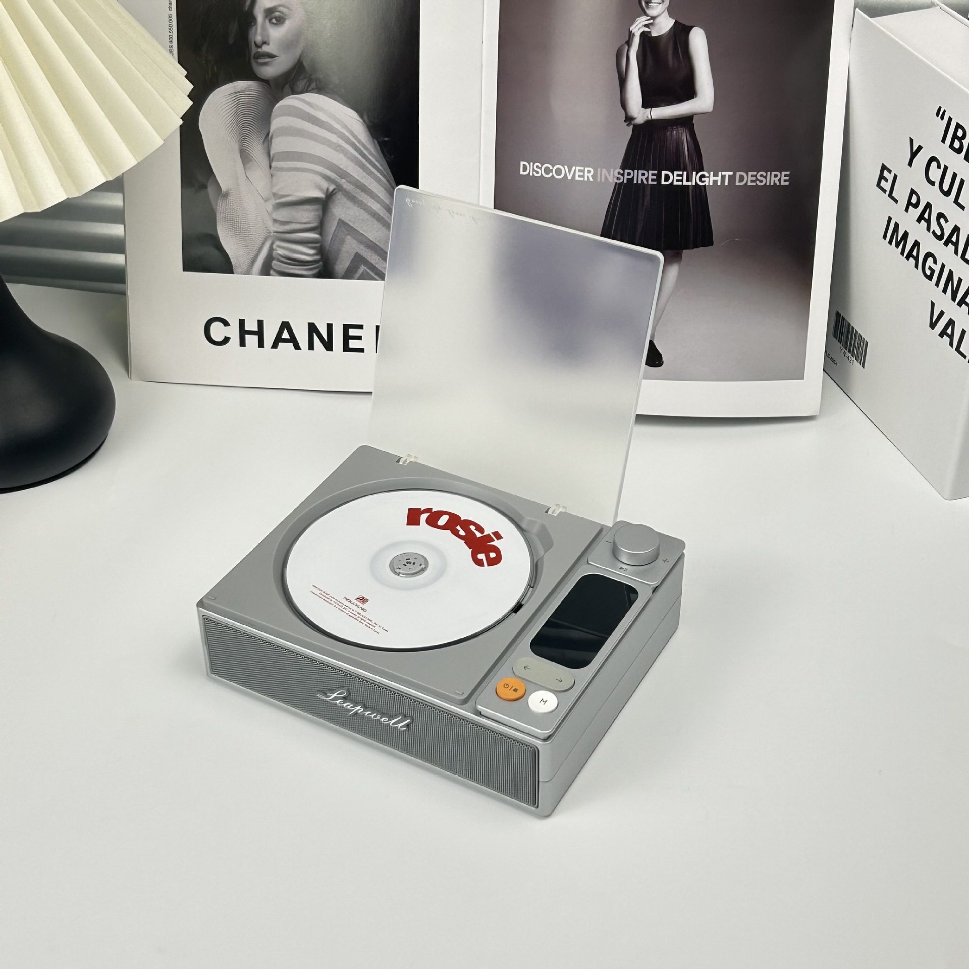 Hot Selling Retro CD Player Album Walkman CD Player CD Music Player Portable Bluetooth Audio Gift