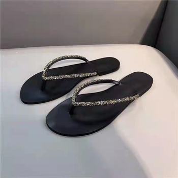 European Station 2024 Summer New Fashion Rhinestone Flip-Flops Flat-toe Outer Wear Slippers Beach Sandals Women's Trendy