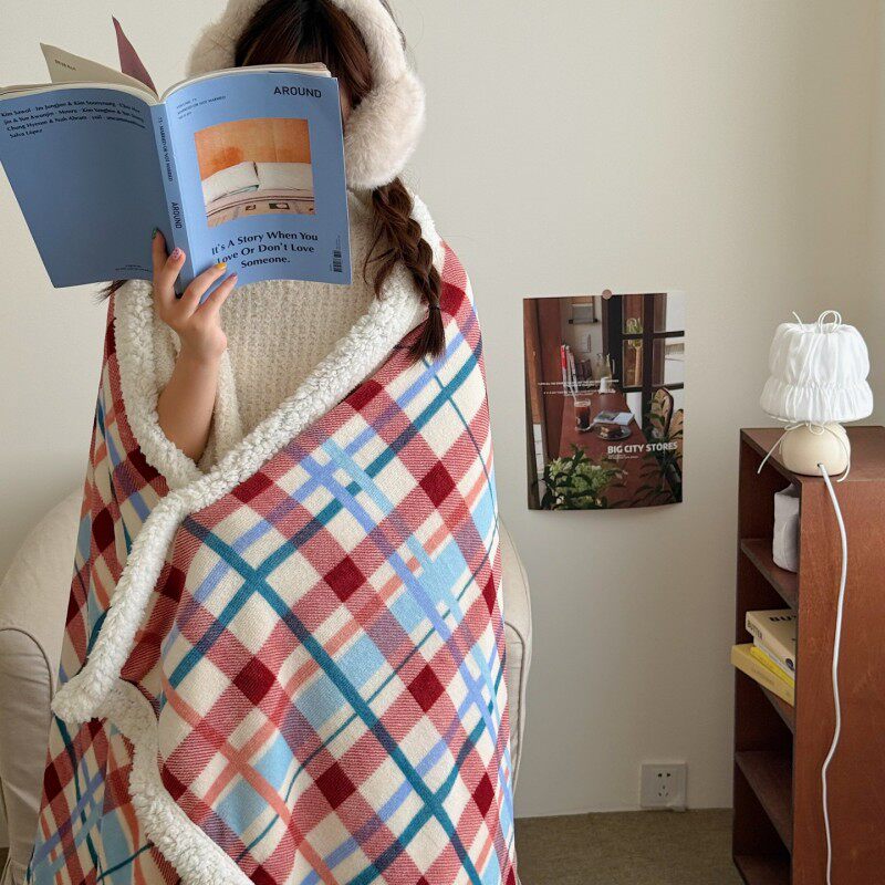 Retro Plaid Milk Velvet Blanket Thick Warm Office Nap Throw Sheep Fleece Shawl Blanket Wholesale