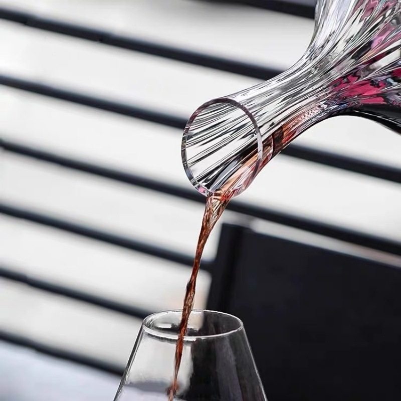 Creative Luxury High-end Household Lightweight Crystal Glass Wine Drinker New High-value Red Wine Decanter