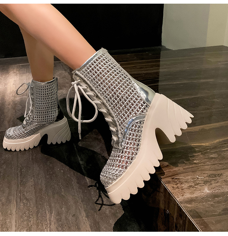 Boot nữ cổ thấp khoét lỗ thoáng khí đế dày tôn dáng gót thô — Màu bạc, màu đen, Màu trắng ngà
