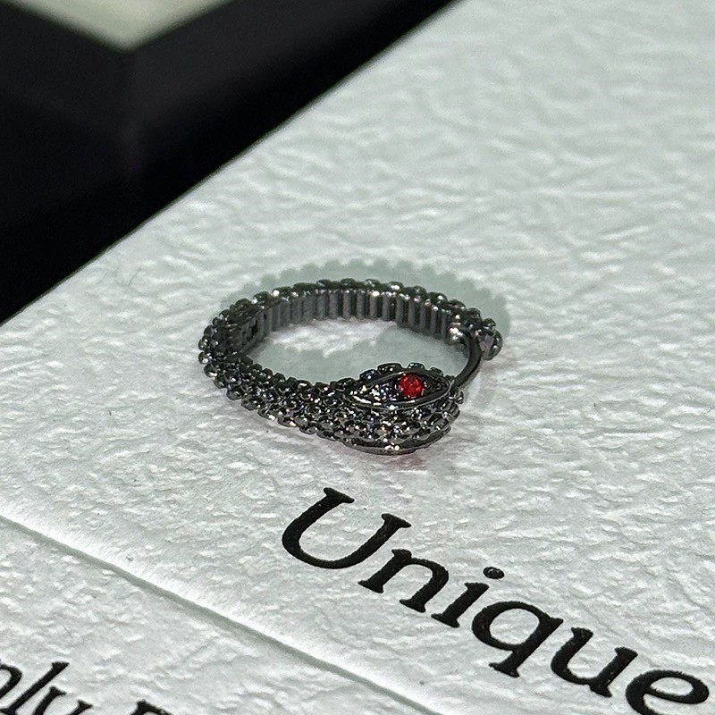 赤目の蛇のイヤリング シングルピース