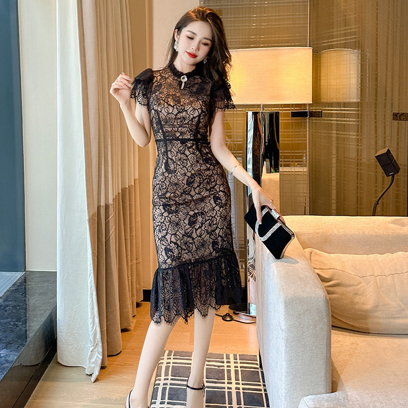 [Đen Champagne]