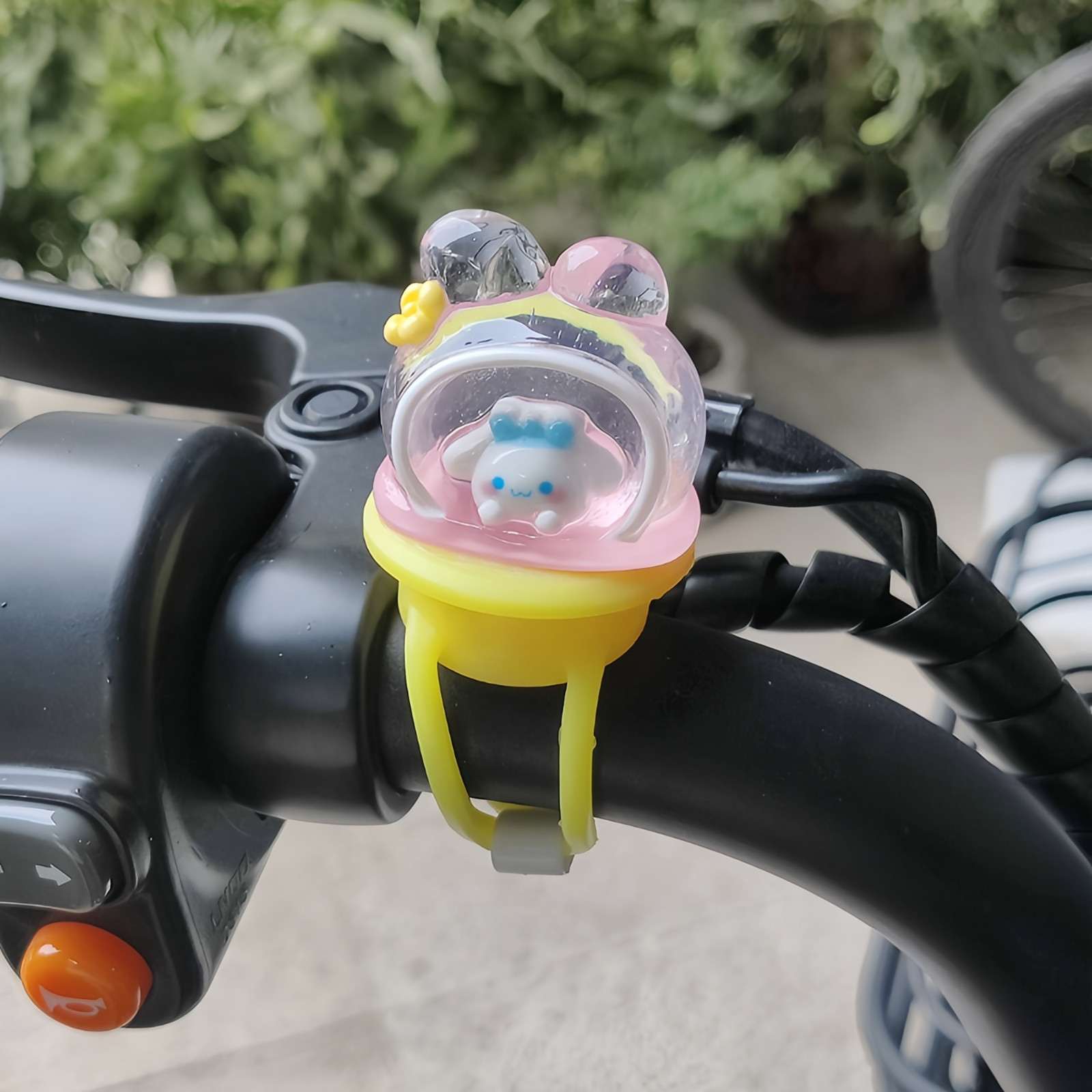Cute pet car ornaments electric car helmet bicycle motorcycle tram cute healing trinkets straps