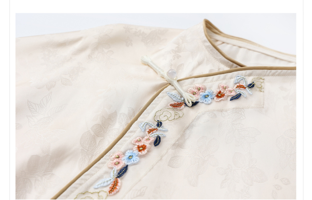 Áo nữ dài tay cổ tròn thêu hoa cài khuy lệch vai phong cách thanh lịch — Cloud Silk White (Giao hàng ngay hôm nay), Cloud Silk White (Giao hàng trong 7 ngày)