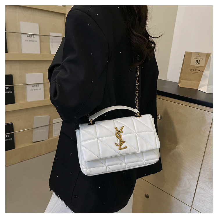 O1CN01MhHCLz232HUXKbQvx !!2215817057197 0 cib