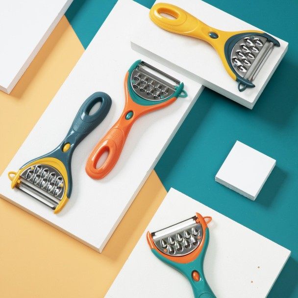 Multi-functional three-in-one scraping knife apple peeling knife melon knife peeling knife potato peeler wholesale