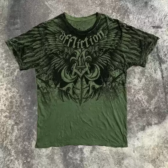 Urban Legend Distressed Graphic T-Shirt for Men, Large, Grunge Skull with Wings, New Fashion
